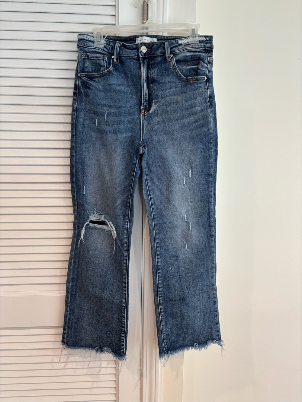 Women’s Cropped Distressed Denim Jeans - Blue